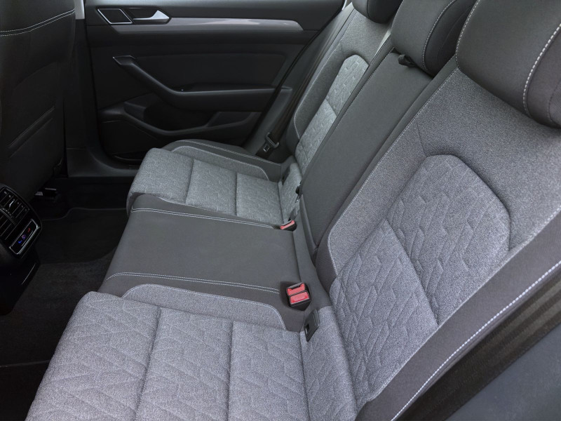 Bild 14: Volkswagen Passat Variant 2.0 TDI DSG BUSINESS PANO AHK NAVI KAMERA
