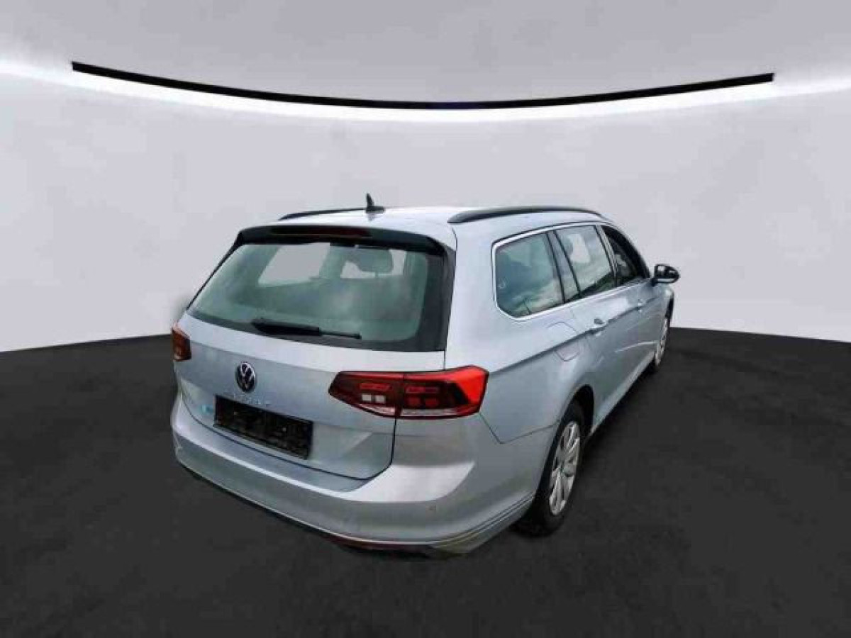 Thumb 1: Volkswagen Passat Variant 2.0 TDI DSG BUSINESS PANO AHK NAVI KAMERA