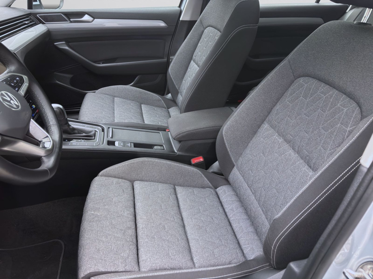 Thumb 8: Volkswagen Passat Variant 2.0 TDI DSG BUSINESS PANO AHK NAVI KAMERA