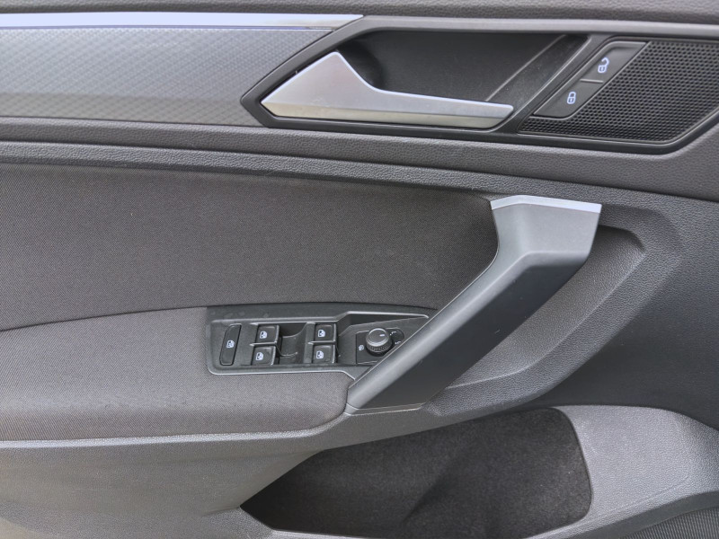 Bild 9: Volkswagen Tiguan 2.0 TDI DSG ACTIVE AHK NAVI PDC SITZHZG