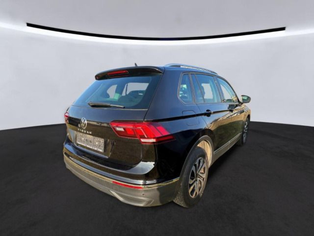 Thumb 1: Volkswagen Tiguan 2.0 TDI DSG ACTIVE AHK NAVI PDC SITZHZG