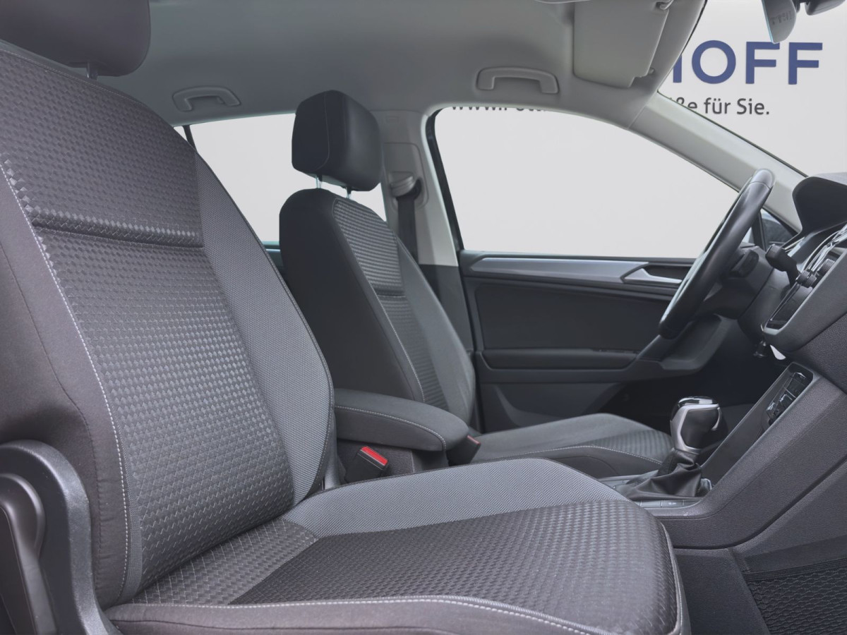 Thumb 15: Volkswagen Tiguan 2.0 TDI DSG ACTIVE AHK NAVI PDC SITZHZG
