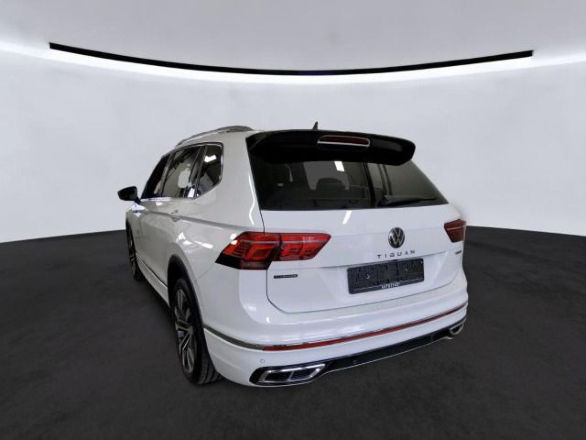 Thumb 1: Volkswagen Tiguan Allspace 2.0 TDI DSG 4M R-LINE PANO AHK NAVI KAMERA