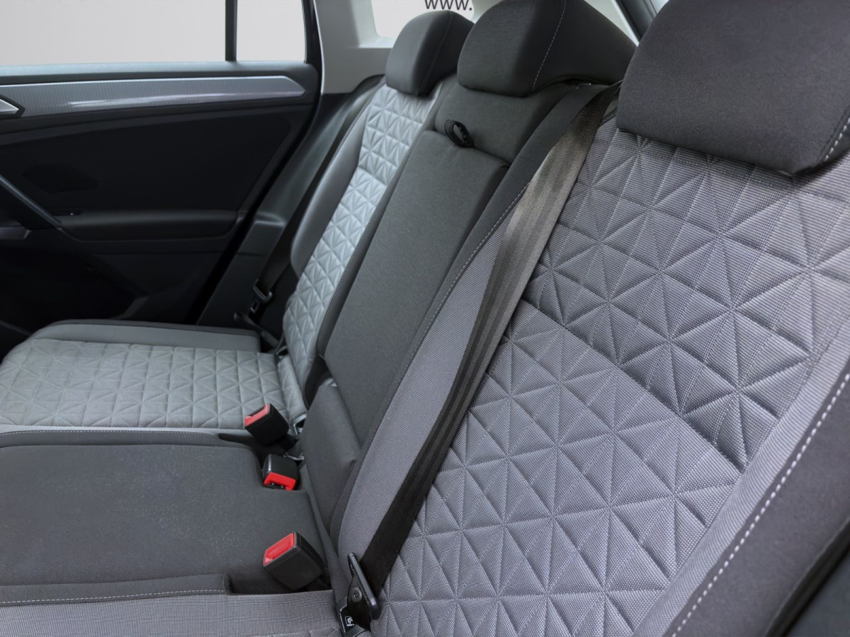 Thumb 14: Volkswagen Tiguan 2.0 TDI DSG 4M LIFE AHK NAVI SITZHZG PDC