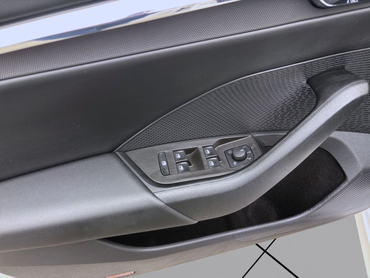 Thumb 9: Škoda Octavia Combi 2.0 TDI DSG STYLE AHK NAVI SITZHZG PDC