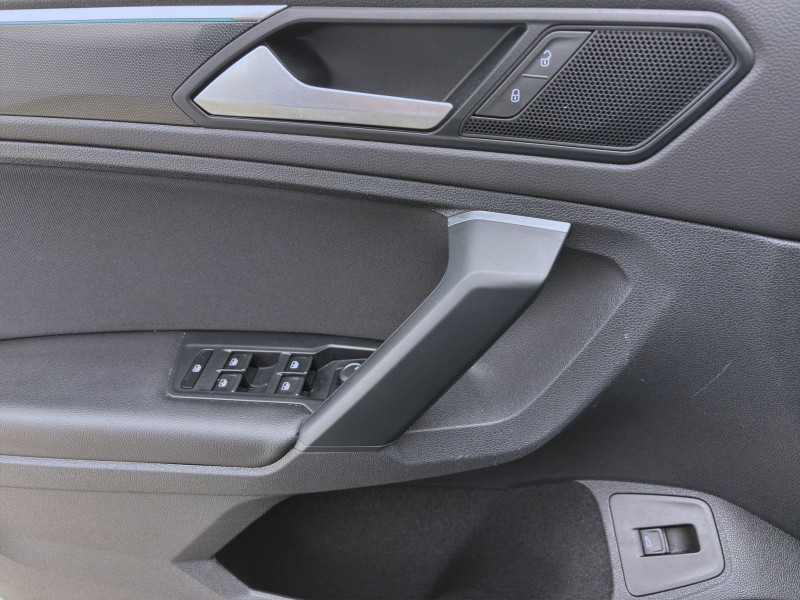 Bild 9: Volkswagen Tiguan 2.0 TDI DSG ELEGANCE AHK KAMERA NAVI IQ.LIGHT