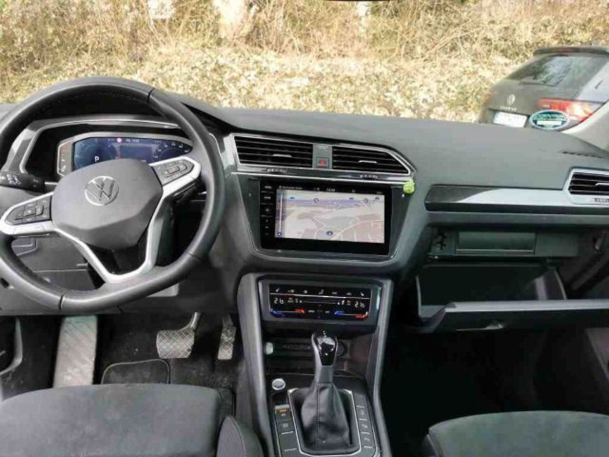 Thumb 3: Volkswagen Tiguan 2.0 TDI DSG ELEGANCE AHK KAMERA NAVI IQ.LIGHT