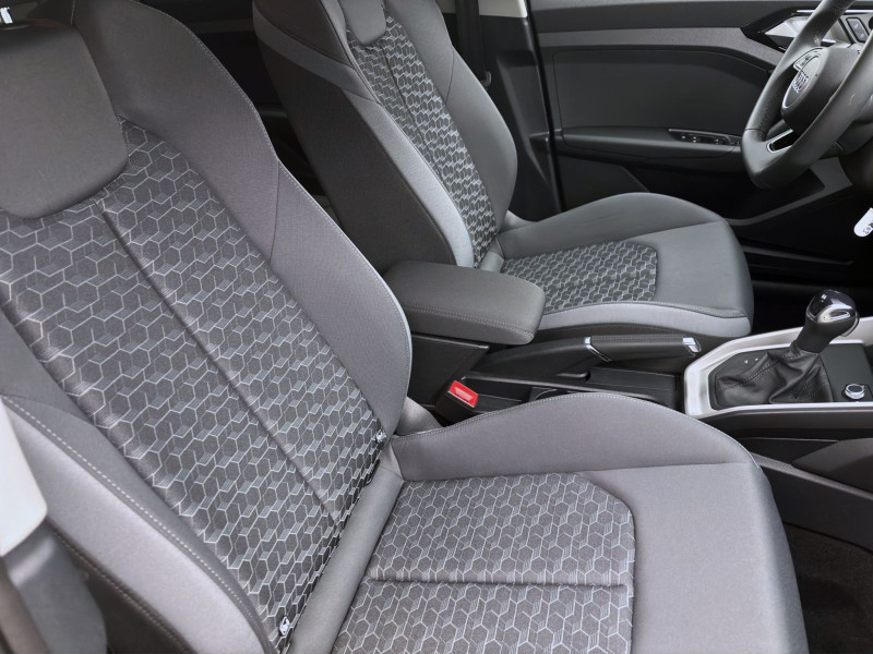 Bild 15: Audi A1 Sportback 25 TFSI S LINE SITZHZG PDC KLIMA