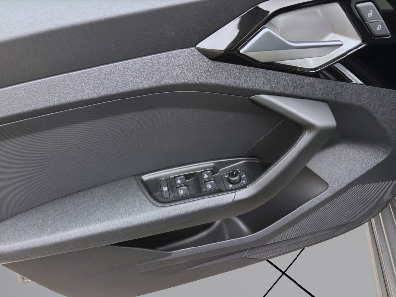 Bild 9: Audi A1 Sportback 25 TFSI S LINE SITZHZG KLIMA PDC