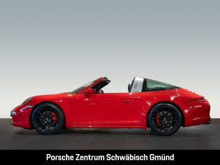 Fahrzeugbild eines Porsche 991 in rot.