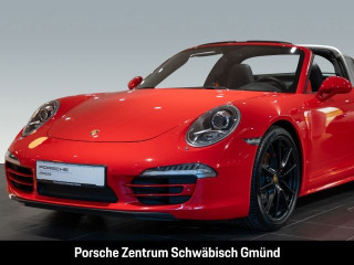 Fahrzeugbild eines Porsche 991 in rot.
