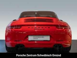 Fahrzeugbild eines Porsche 991 in rot.