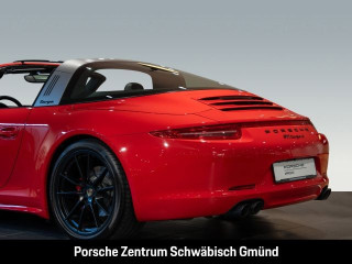 Fahrzeugbild eines Porsche 991 in rot.