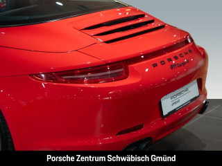 Fahrzeugbild eines Porsche 991 in rot.
