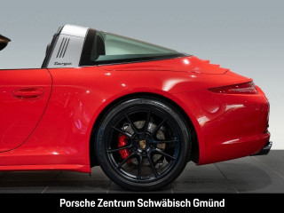 Fahrzeugbild eines Porsche 991 in rot.