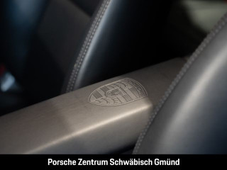 Fahrzeugbild eines Porsche 991 in rot.