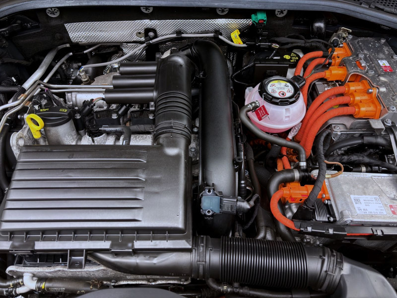 Bild 17: Volkswagen Passat Variant 1.4 TSI eHybrid DSG GTE STDHZG AHK NAVI KAMERA