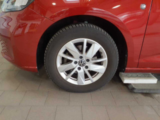 Fahrzeugbild eines Volkswagen Caddy in rot.