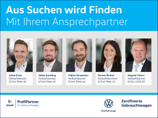 Fahrzeugbild eines Volkswagen T7 Multivan in blau.