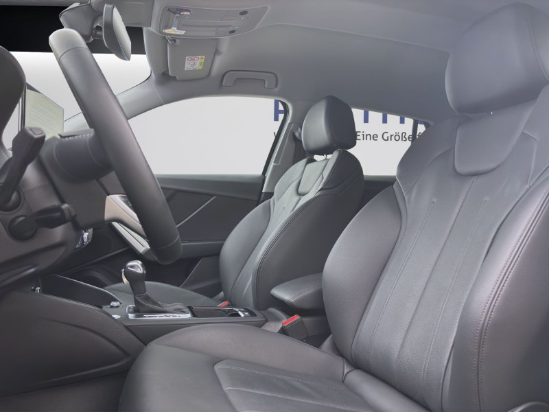 Bild 9: Audi Q2 40 TFSI Q S LINE AHK NAVI PDC SITZHZG