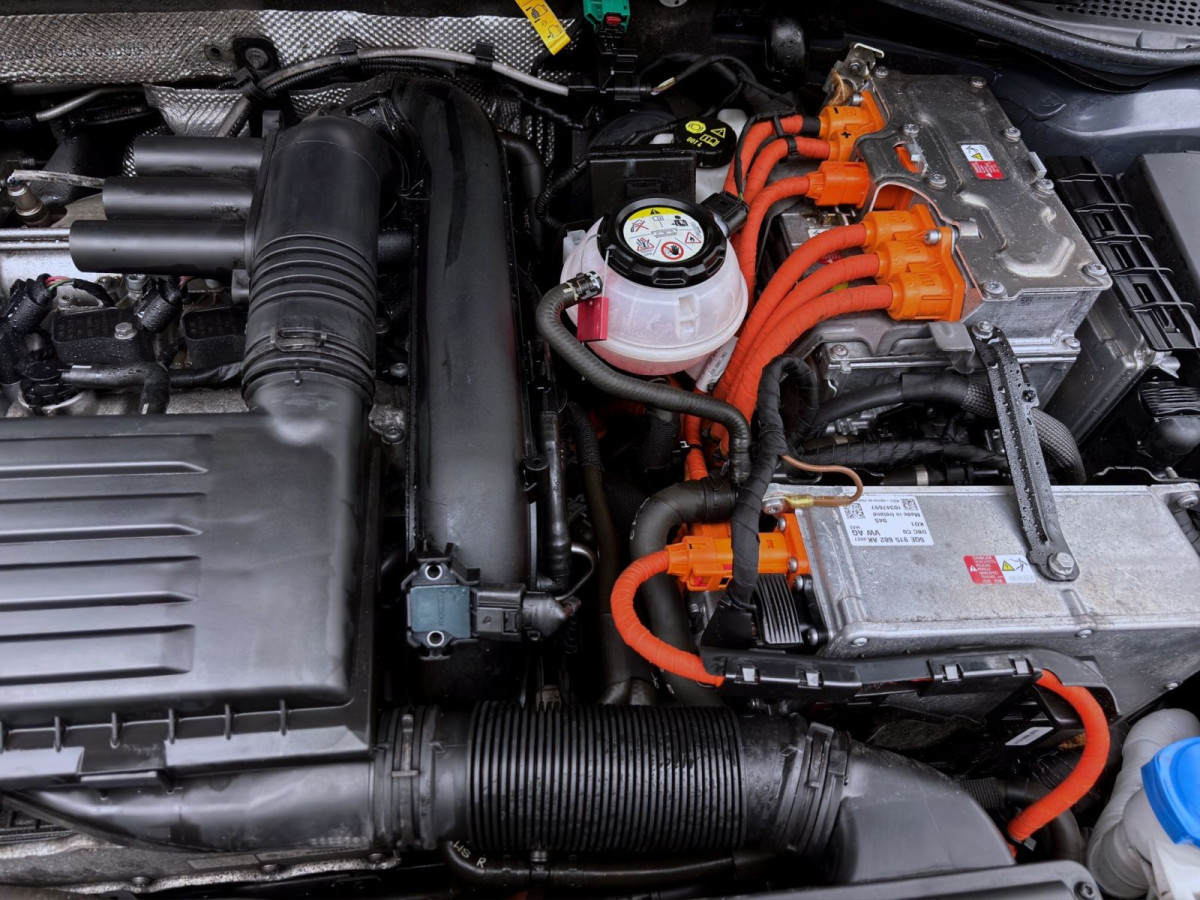 Thumb 17: Volkswagen Passat Variant 1.4 TSI eHybrid DSG GTE NAVI KAMERA PDC SITZHZG