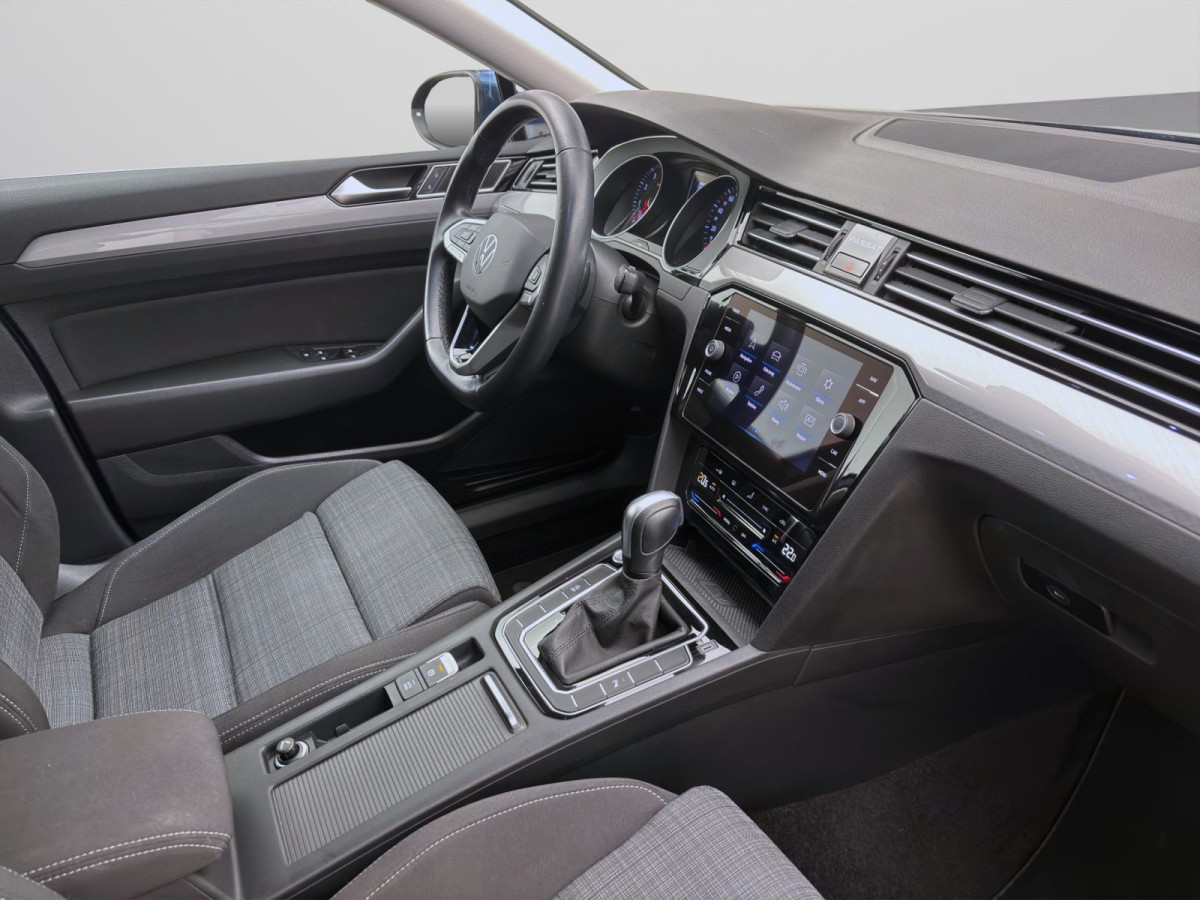 Thumb 16: Volkswagen Passat Variant 1.5 TSI DSG BUSINESS AHK NAVI SITZHZG PDC