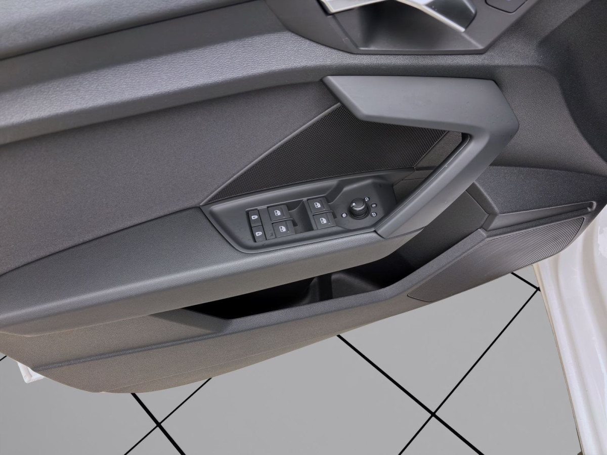 Thumb 10: Audi A3 Limousine 30 TDI ADVANCED AHK NAVI+ SITZHZG PDC