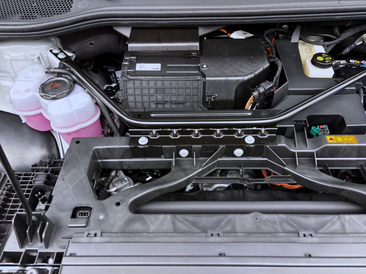 Thumb 18: Škoda ENYAQ COUPE RS 4X4 MAXX AHK HEAD-UP 20" 360° WÄRMEP CANTON