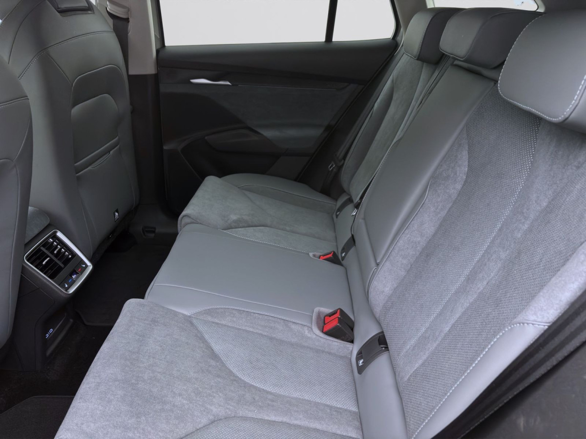 Thumb 14: Škoda ENYAQ 60 CLEVER AHK NAV KAM LED pACC 20" WINTER SMARTL