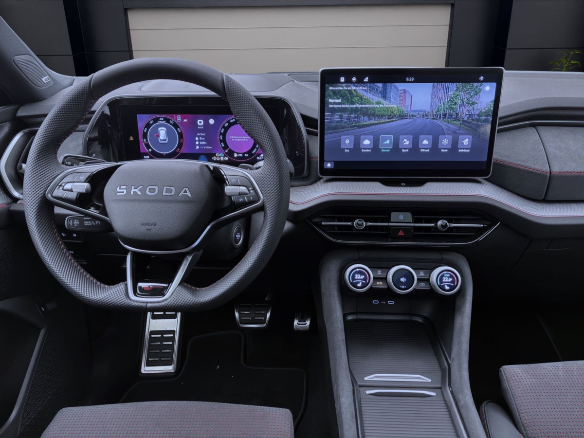 Thumb 12: Škoda KODIAQ RS 4X4 AHK PANO STANDH NAV+ ASSISTENZ+ 360° 20"