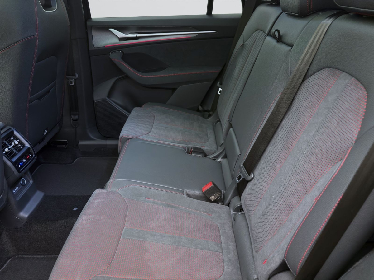 Thumb 14: Škoda KODIAQ RS 4X4 AHK PANO STANDH NAV+ ASSISTENZ+ 360° 20"