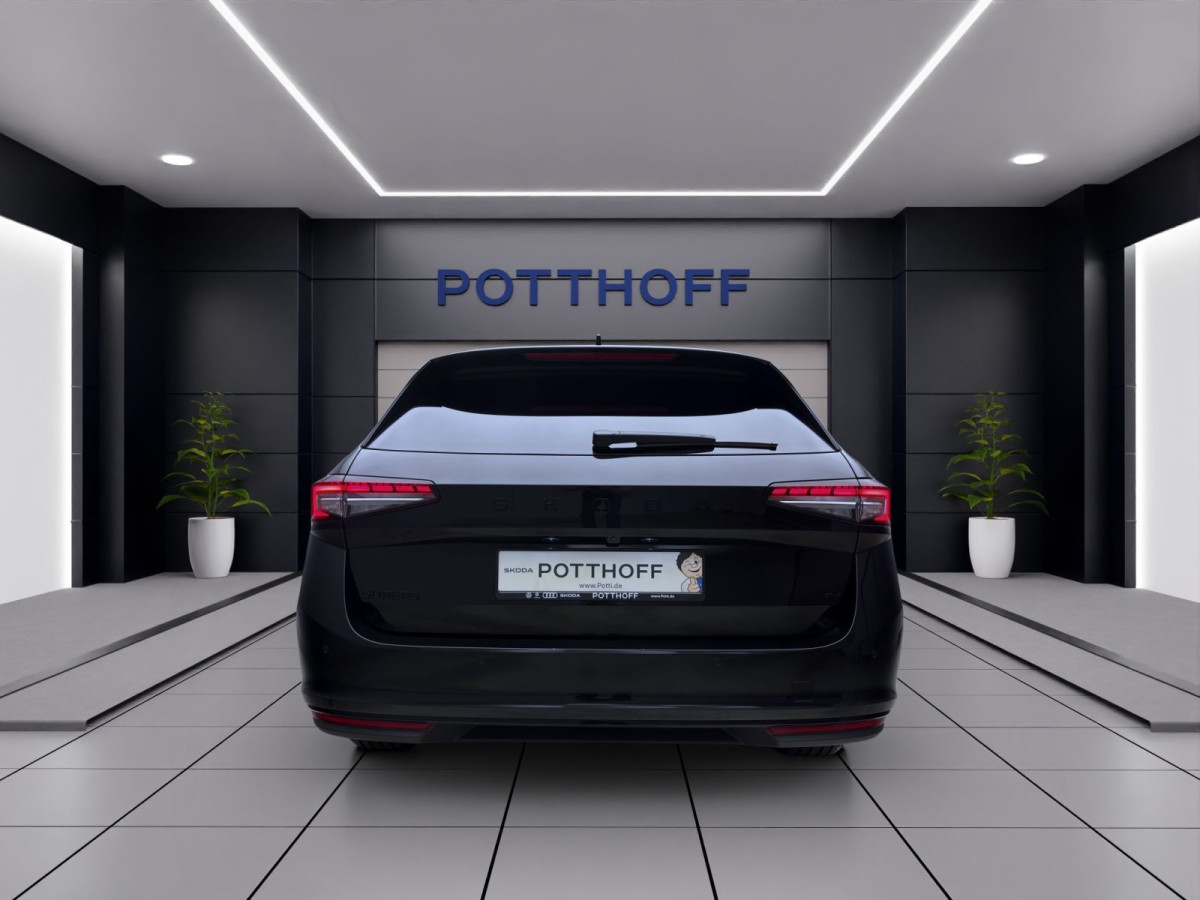 Thumb 2: Škoda SUPERB COMBI iV SPORTLINE NAV KAM DCC 19" MATRIX SPURWECHSEL