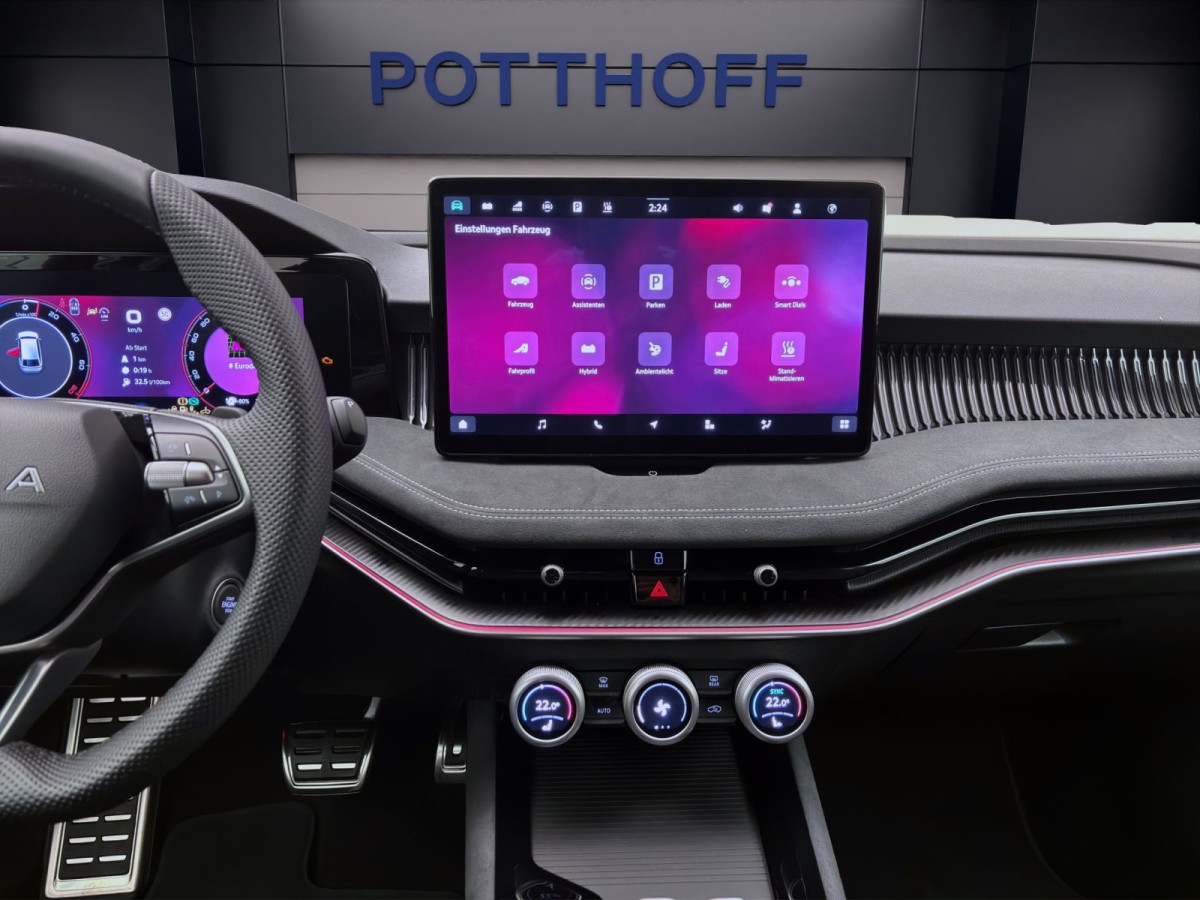 Thumb 13: Škoda SUPERB COMBI iV SPORTLINE NAV KAM DCC 19" MATRIX SPURWECHSEL