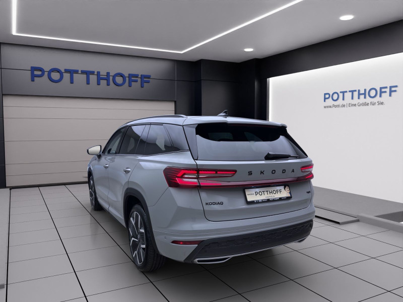 Bild 1: Škoda KODIAQ SPORTLINE 4X4 AHK PANO STANDH NAV+ ASSISTENZ+ KOMFORT+