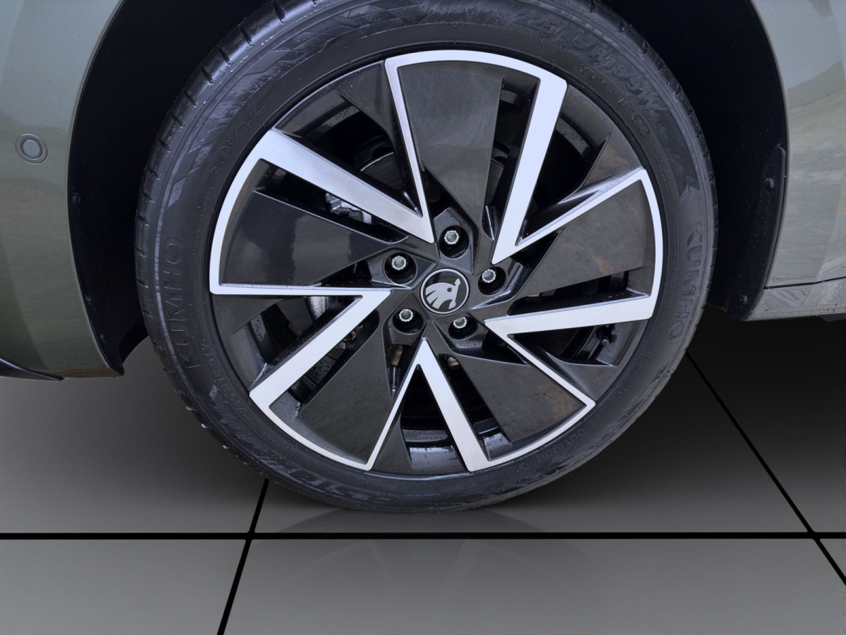 Thumb 7: Škoda OCTAVIA COMBI SPORTLINE AHK PANO NAV+ ASSISTENZ+ LICHT&SICHT+