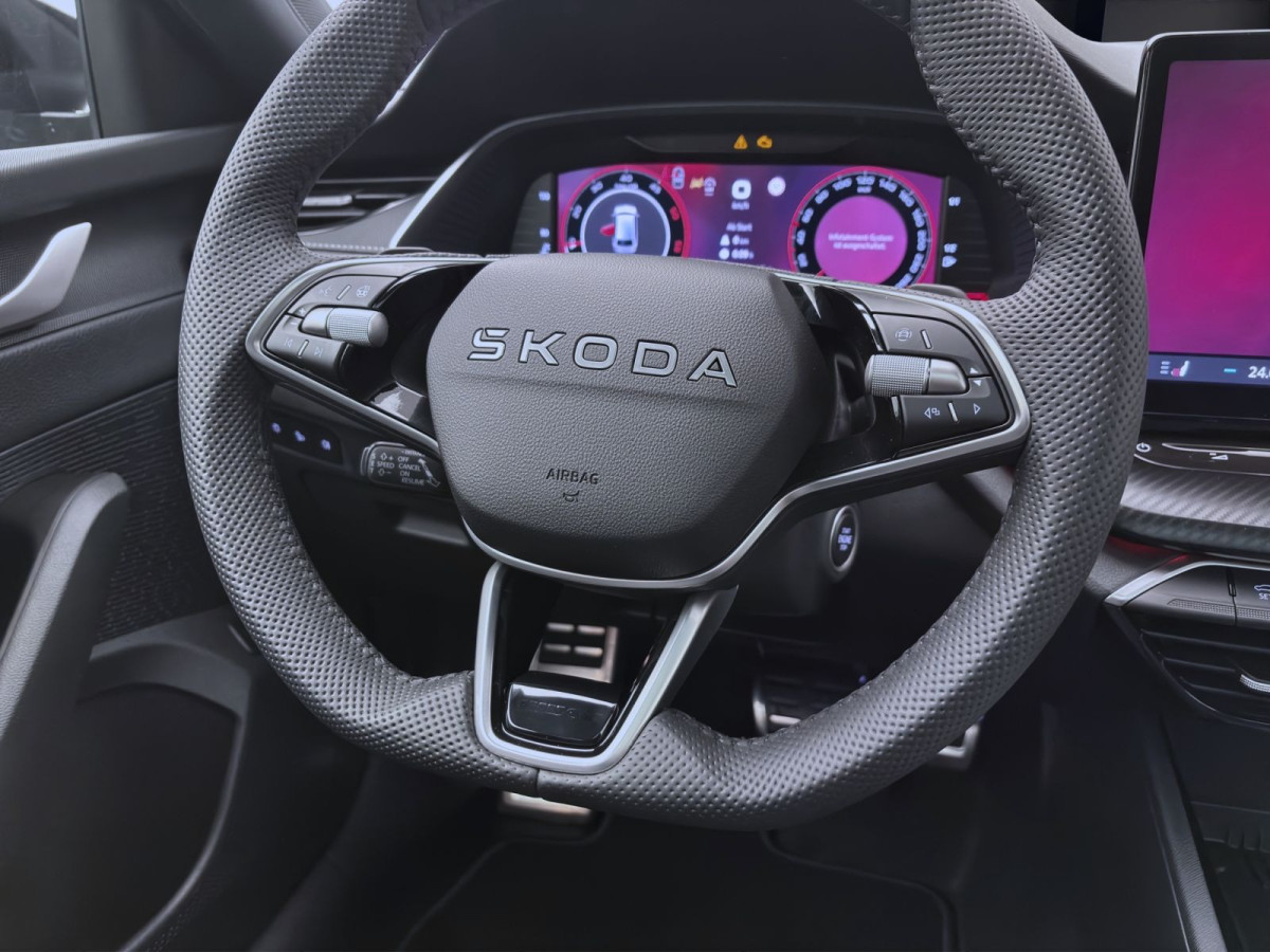 Thumb 11: Škoda OCTAVIA COMBI SPORTLINE AHK PANO NAV+ ASSISTENZ+ LICHT&SICHT+