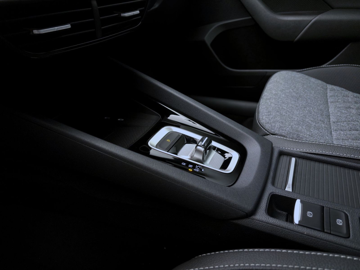 Thumb 13: Škoda OCTAVIA COMBI SPORTLINE AHK PANO NAV+ ASSISTENZ+ LICHT&SICHT+