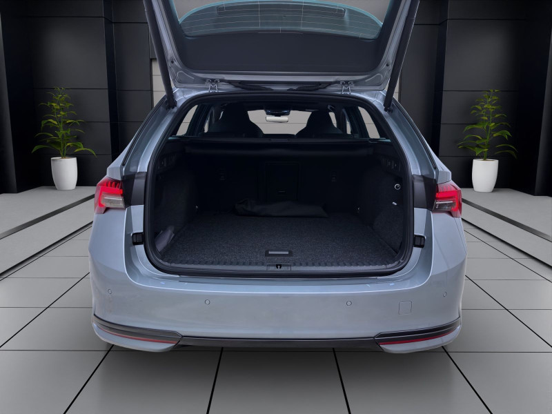 Bild 3: Škoda OCTAVIA COMBI SPORTLINE AHK PANO STANDH HEAD-UP 360° LICHT&SICHT+