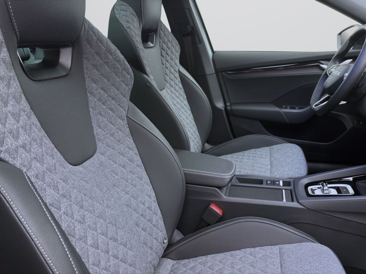 Thumb 15: Škoda OCTAVIA COMBI SPORTLINE AHK PANO STANDH HEAD-UP 360° LICHT&SICHT+