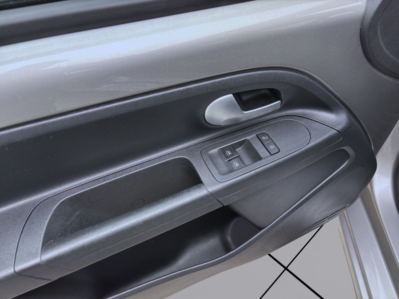 Bild 9: Volkswagen up! 1.0 MPI MOVE UP! BLUETOOTH KLIMA