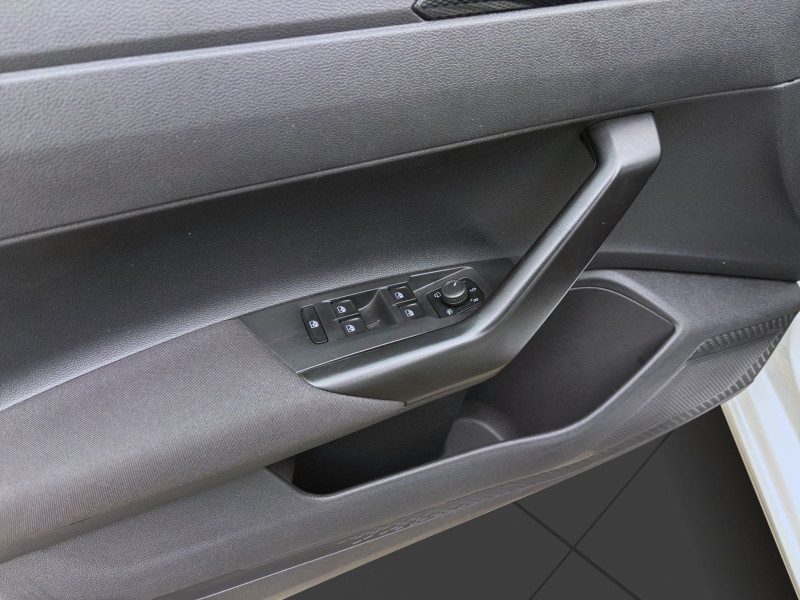 Bild 9: Volkswagen Polo 1.0 MPI LIFE PDC LED KLIMA DAB+