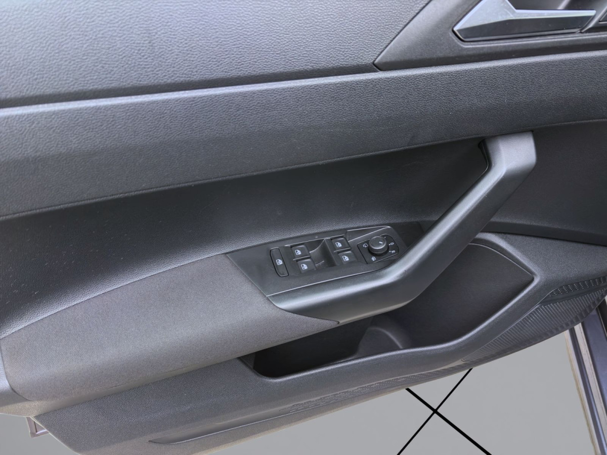 Thumb 9: Volkswagen Polo 1.0 MPI FRESH PDC SITZHZG KLIMA LED