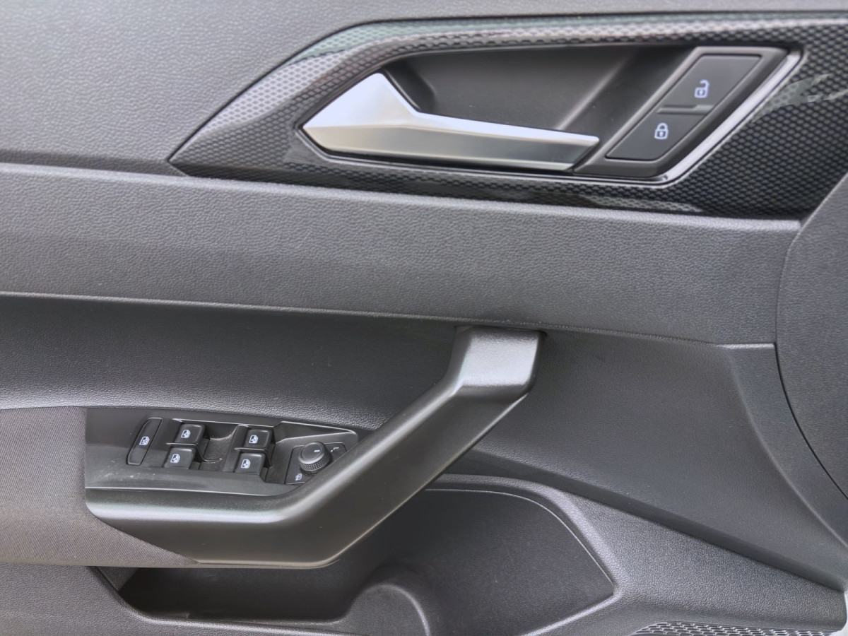 Thumb 9: Volkswagen Polo 1.0 MPI LIFE PDC SITZHZG KLIMA LED