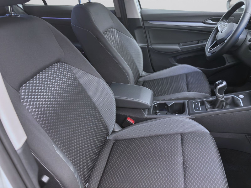Bild 15: Volkswagen Golf 1.5 TSI ACTIVE STDHZG KAMERA NAVI PDC