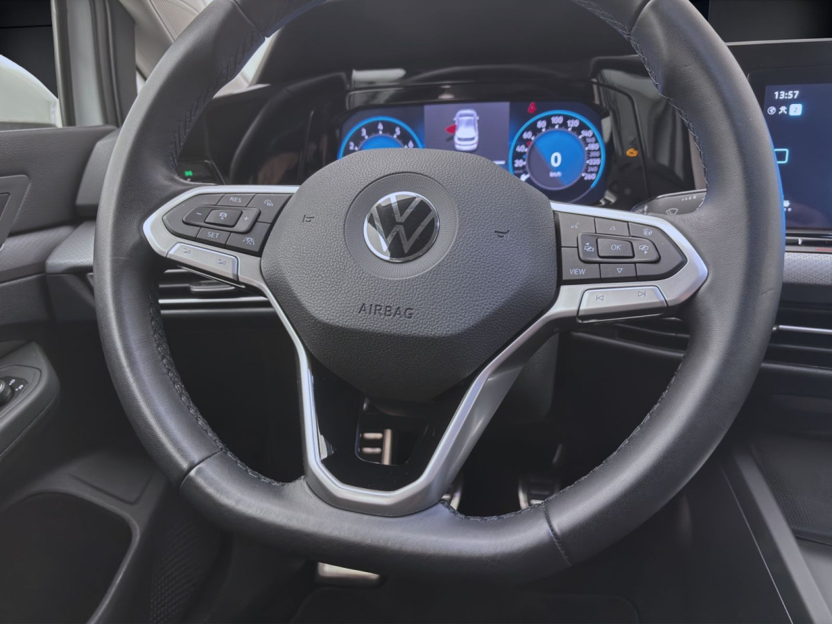 Thumb 11: Volkswagen Golf 1.5 TSI ACTIVE STDHZG KAMERA NAVI PDC