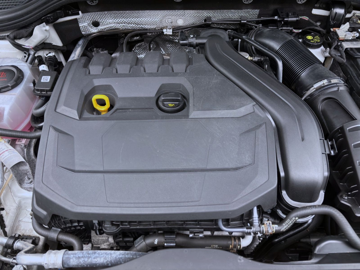 Thumb 17: Volkswagen Golf 1.5 TSI ACTIVE STDHZG KAMERA NAVI PDC