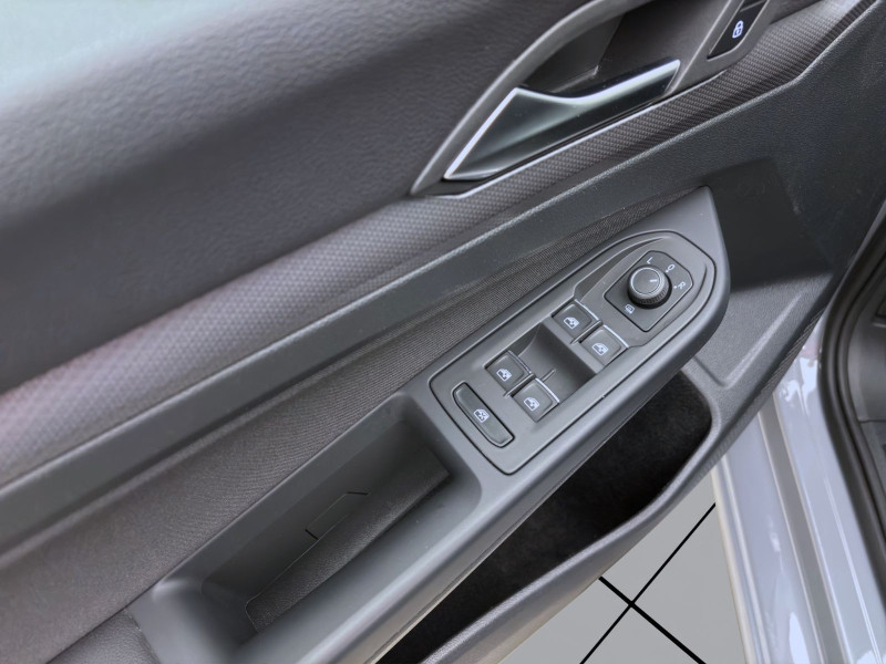 Bild 9: Volkswagen Golf 1.5 TSI ACTIVE STDHZG NAVI KAMERA PDC