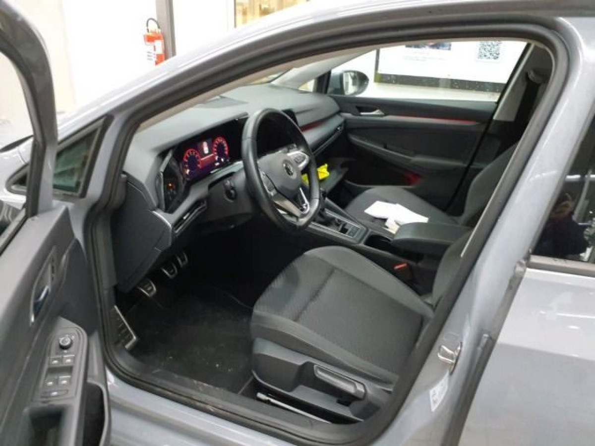 Thumb 2: Volkswagen Golf 1.5 TSI ACTIVE STDHZG NAVI KAMERA PDC