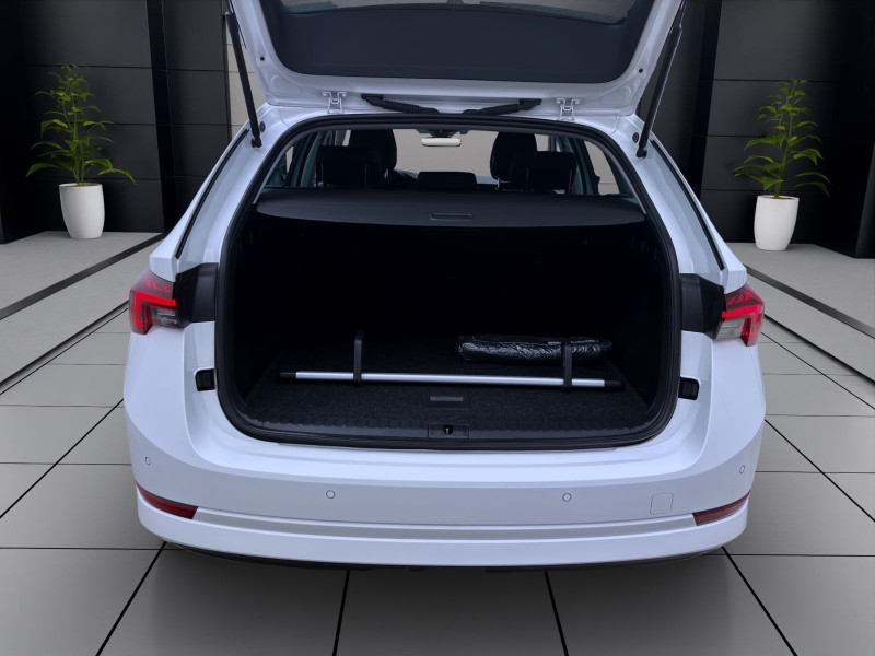 Bild 3: Škoda Octavia Combi 2.0 TDI DSG STYLE NAVI SITZHZG PDC LED