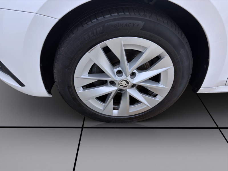 Bild 7: Škoda Octavia Combi 2.0 TDI DSG STYLE NAVI SITZHZG PDC LED